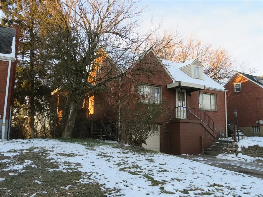 1252 Brinton Rd, Braddock Hills, PA 15221 - Image #2