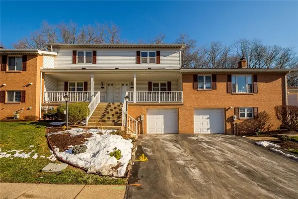 402 Forest Ridge Dr, Forest Hills Boro, PA 15221