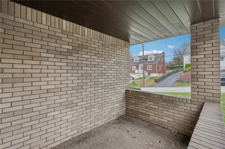 814 Laura Ave, West Mifflin, PA 15122 - #3