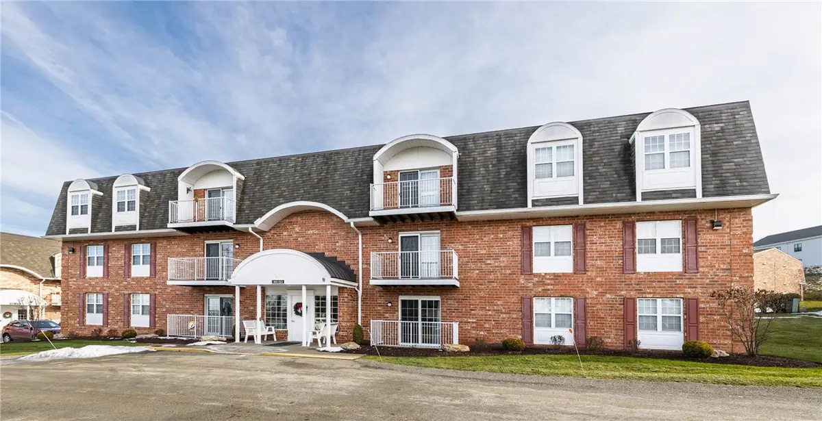 104 Clubhouse Dr #104, South Strabane Township, PA 15301 - Image #1