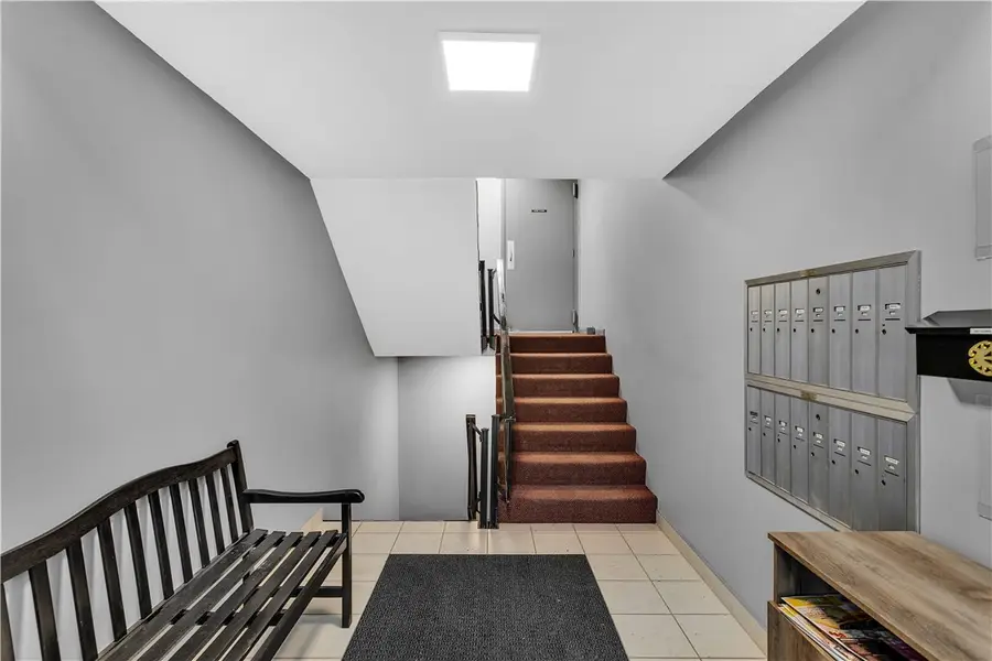 2401 Charlemagne Cir, Ross Township, PA 15237 - Image #2