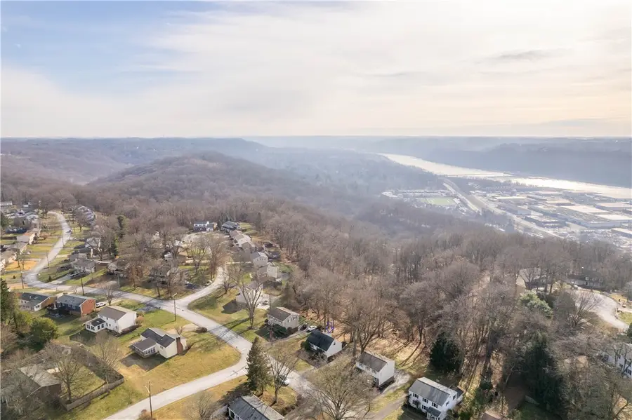 201 Kenney Dr, Sewickley, PA 15143 - Image #3