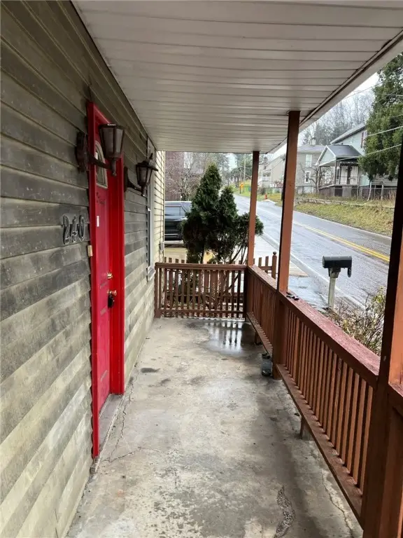 240 Penn Adamsburg Rd, Hempfield, PA 15675 - Image #2