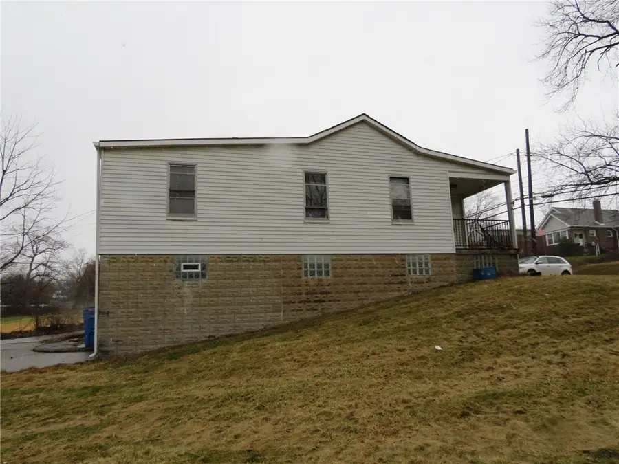 3028 Leechburg Rd, Lower Burrell, PA 15068 - Image #2