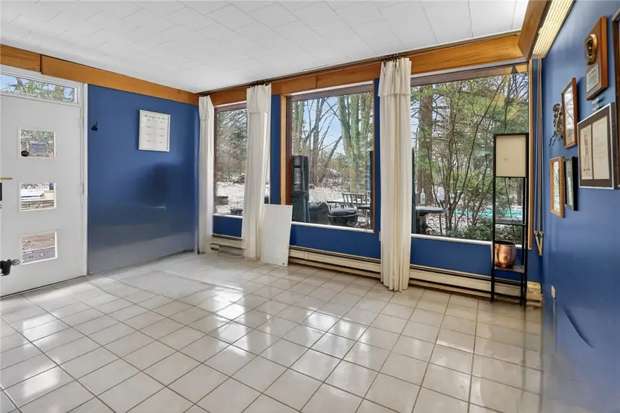 290 Maple Dr, Hempfield, PA 15601 - Image #2