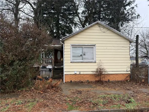 1142 Hamilton Ave, Farrell, PA 16121