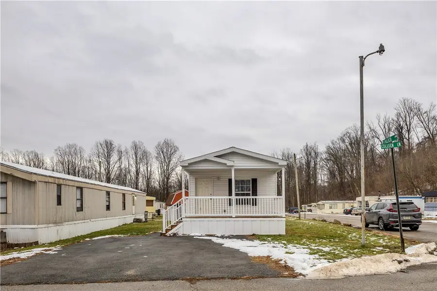 253 Colleen Ln, Jeannette, PA 15644 - Image #2