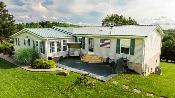 175 Warne Ln, South Franklin, PA 15301