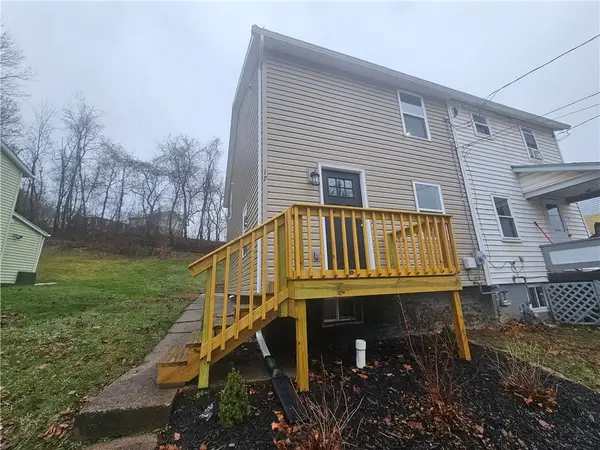 17 Hemlock St, Ellsworth Boro, PA 15331