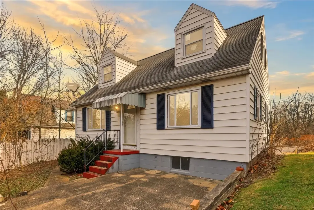 1865 Montour St, Coraopolis, PA 15108 - Image #1