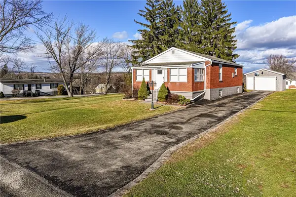 1938 Gay Ave, Hempfield Twp, PA 15601