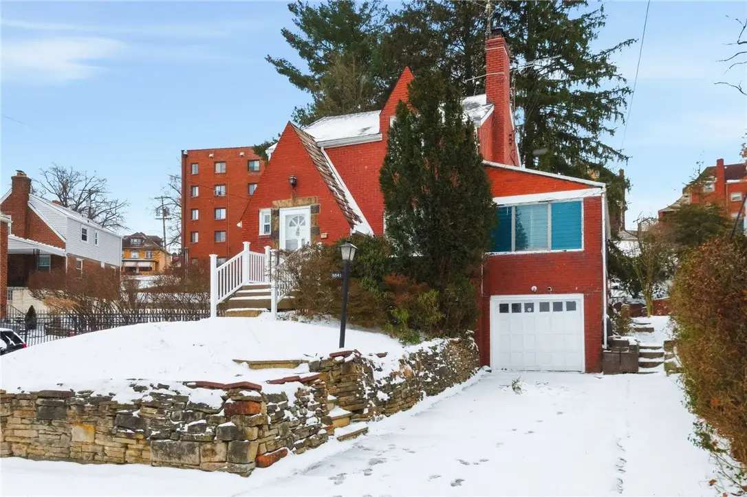 3841 Lawnview Ave, Brentwood, PA 15227 - Image #1