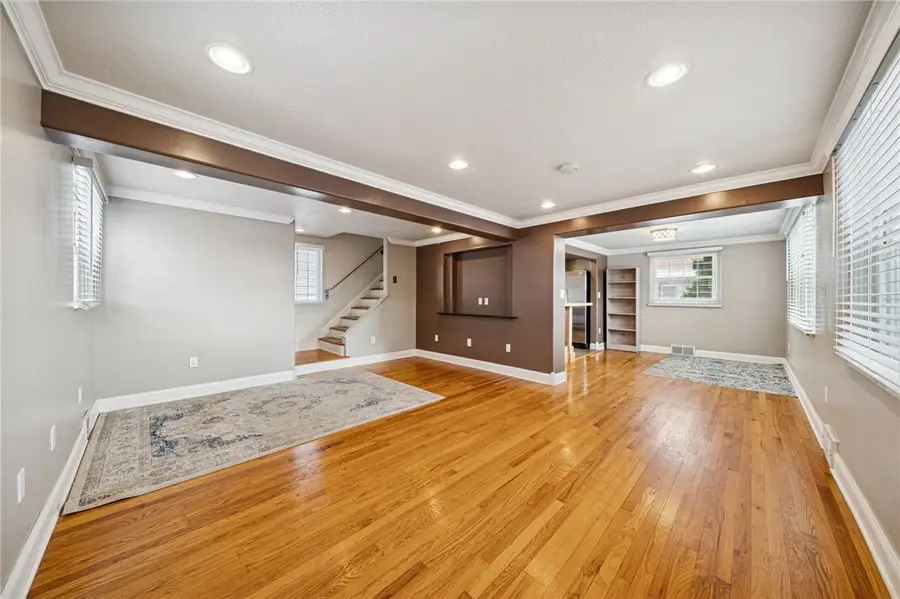 465 Macassar Dr, Baldwin, PA 15236 - Image #3