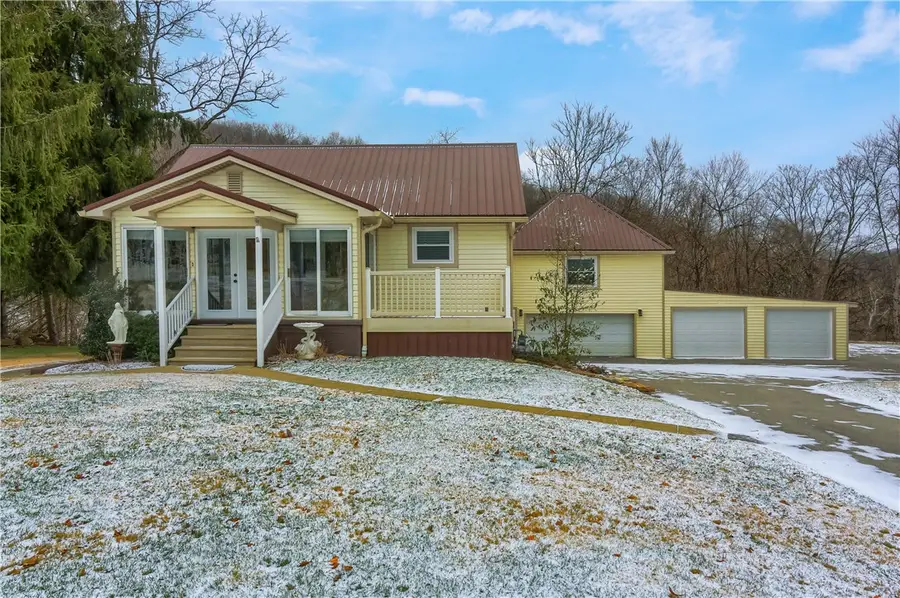 955 Woodside Ave, Ellwood City, PA 16117 - Image #3