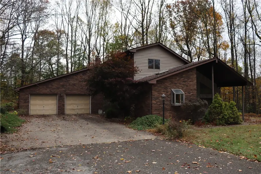 566 Monte Ln, Derry Township, PA 15717 - Image #2