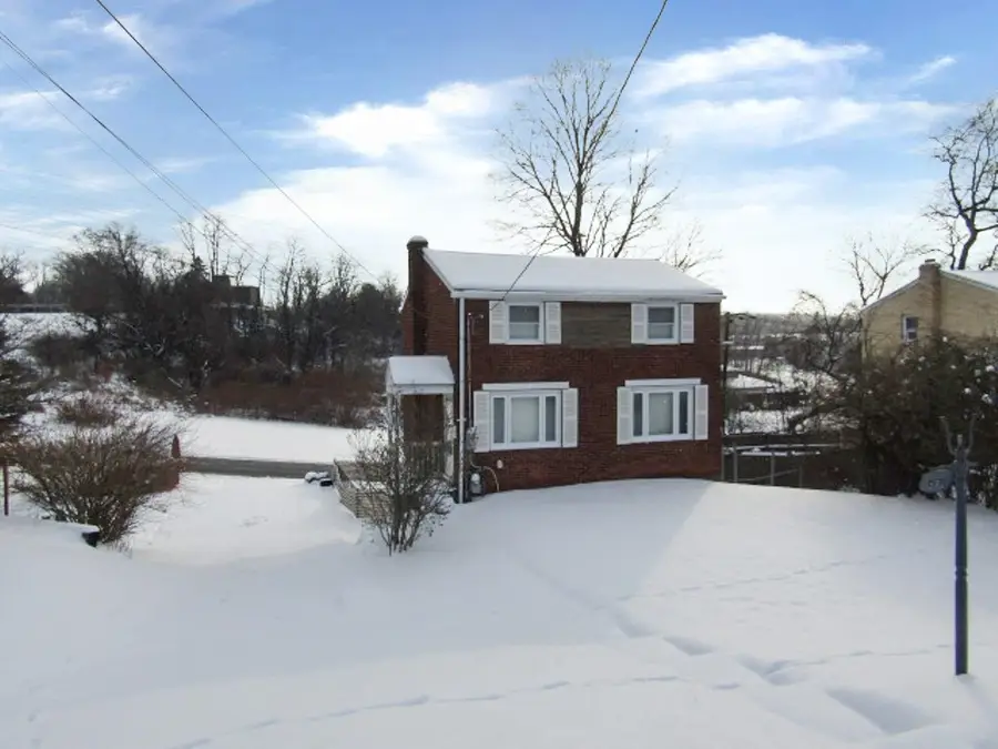 428 Longview Dr, Monroeville, PA 15146 - Image #2