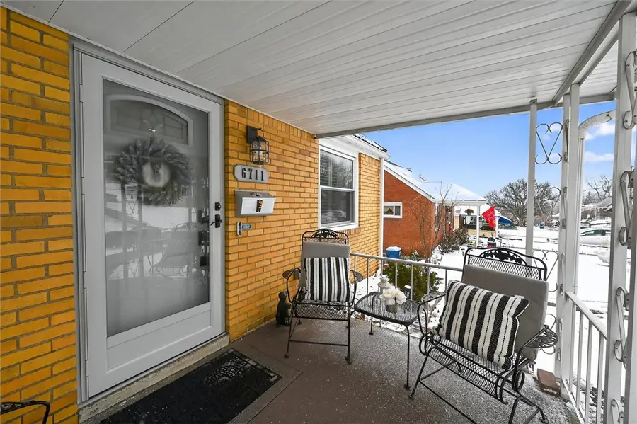 6711 E Barivista Dr, Penn Hills Township, PA 15147 - Image #2