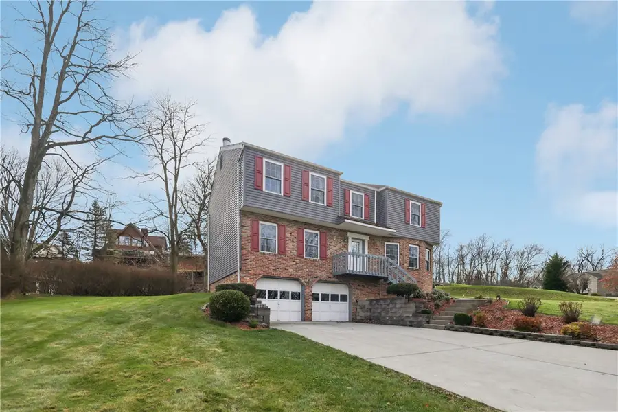 11006 Hunters Woods Lane, North Huntingdon, PA 15642 - Image #3