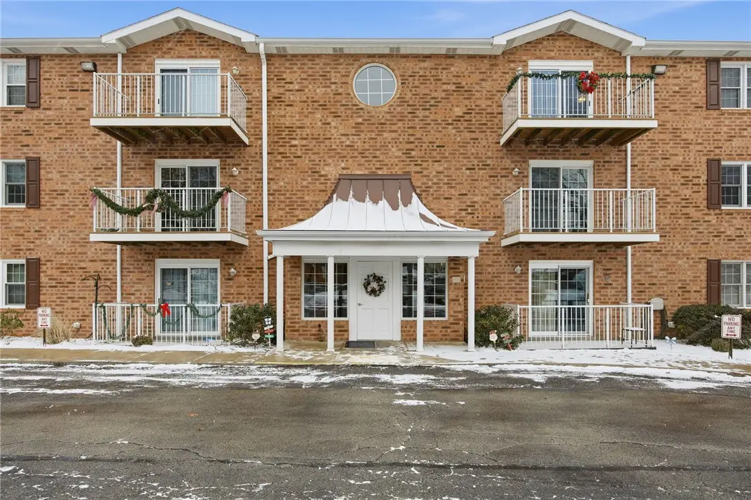 506 Dehaven Ct #506, Glenshaw, PA 15116 - Image #1