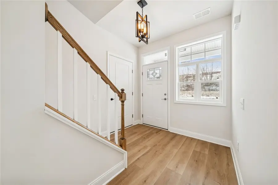 2211 Lebanon Dr, McKeesport, PA 15135 - #3