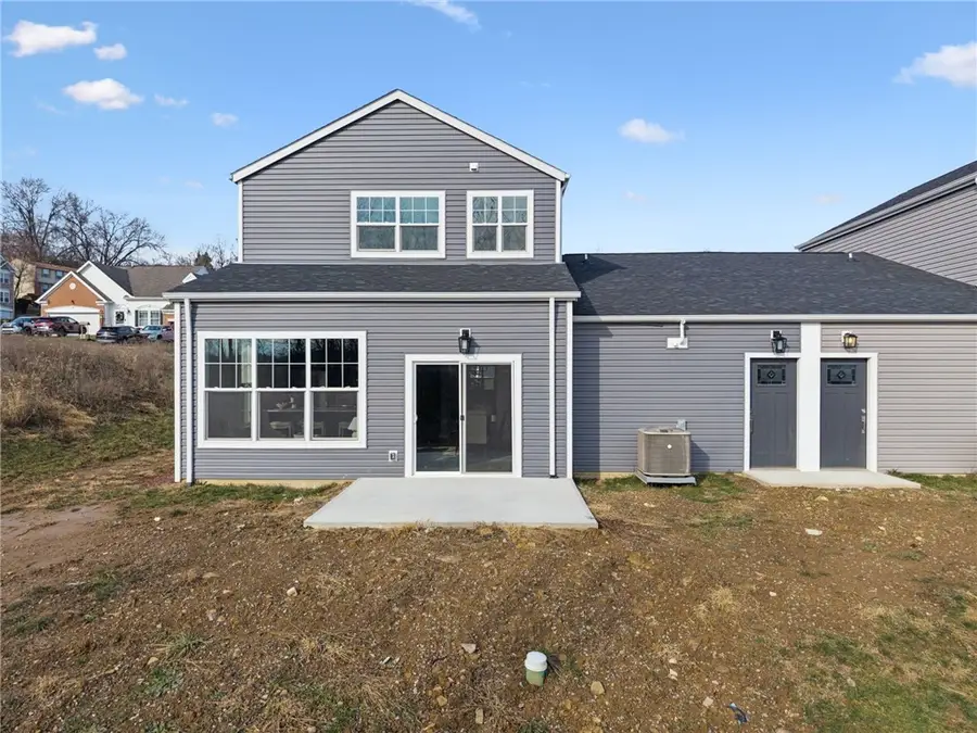 2219 Lebanon Dr, Elizabeth Township, PA 15135 - Image #2