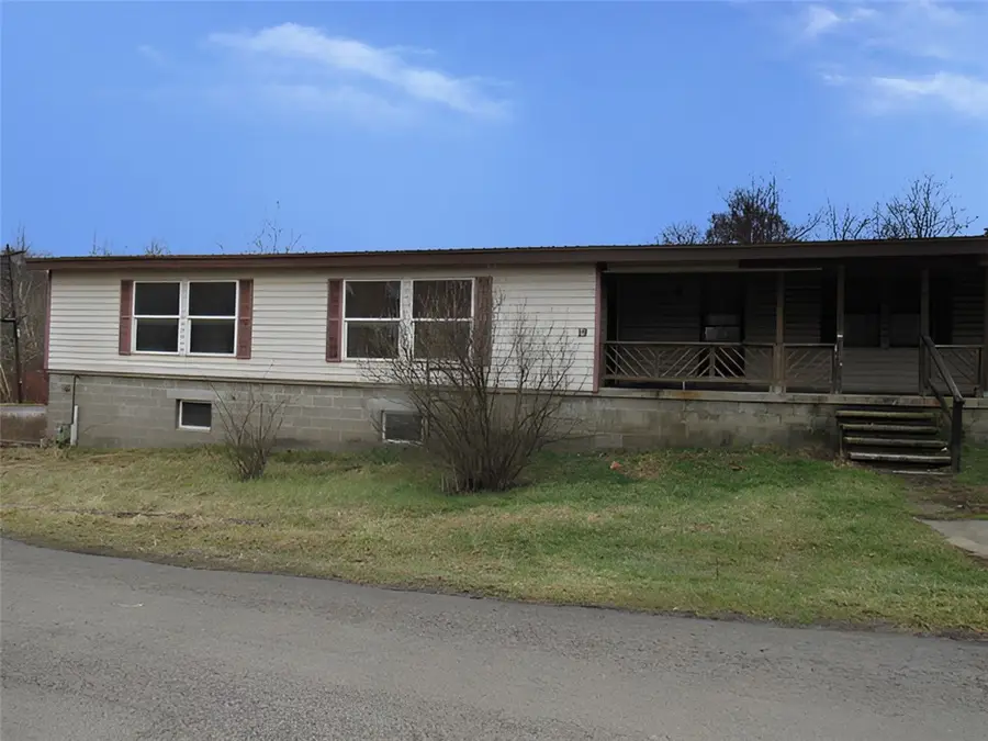 19 Washington Street, Robinson, PA 15949 - Image #2