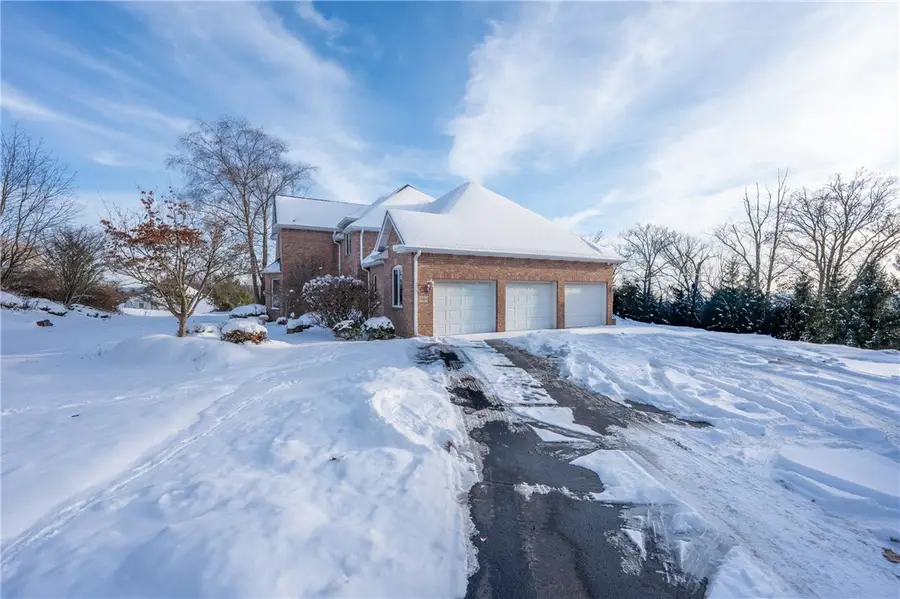 6004 Mason Dr, Unity Township, PA 15601 - Image #3