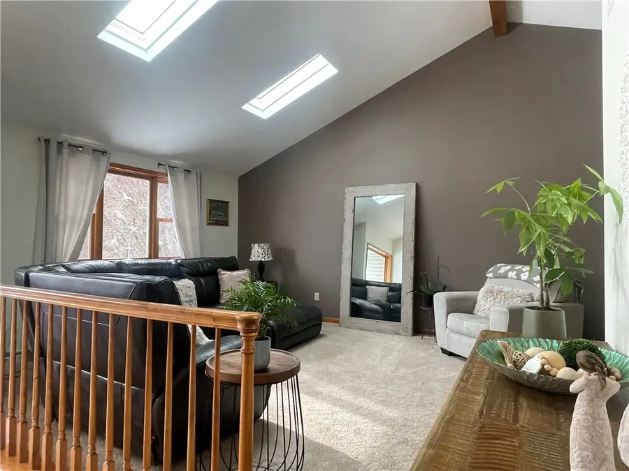 427 Deer Park Dr, Jefferson Hills, PA 15025 - Image #3