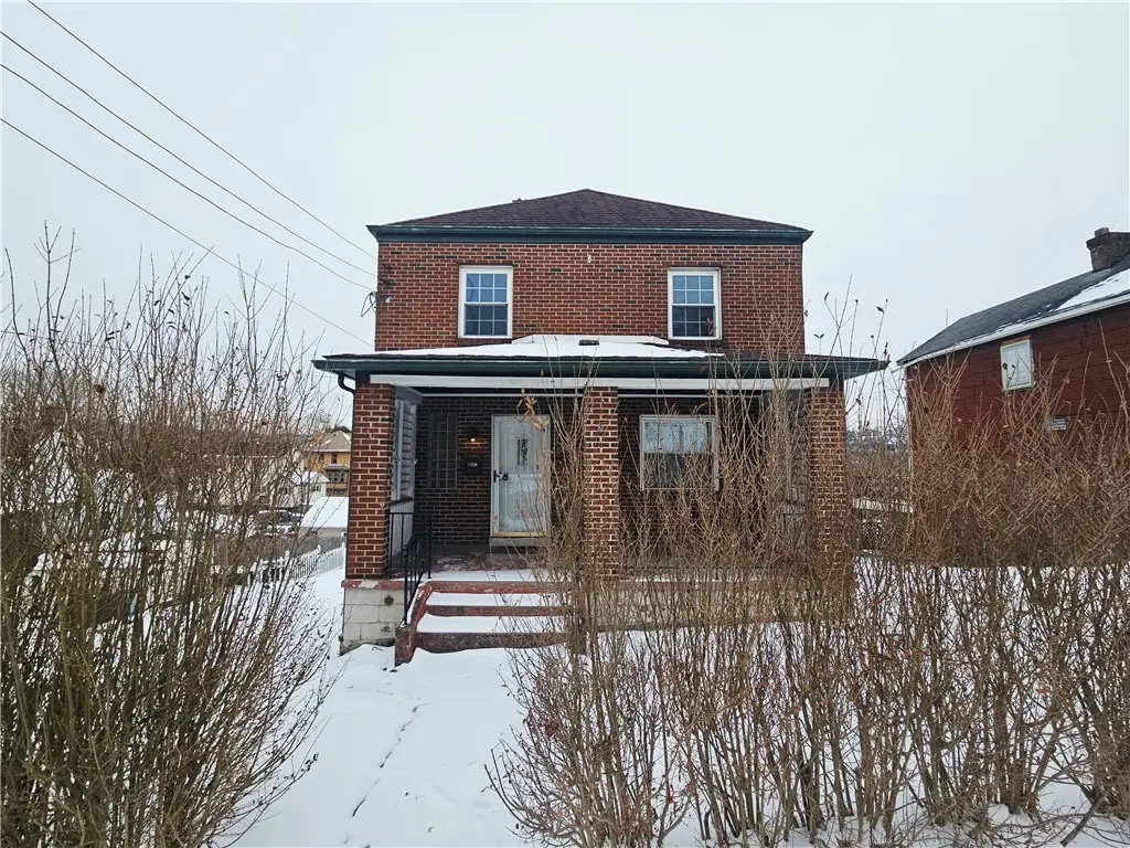 409 Mendelssohn Ave, Clairton, PA 15025 - Image #1