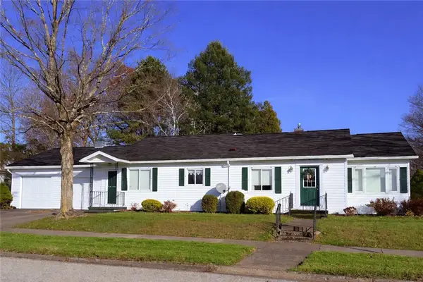 76 1st Ave, Greenville Boro, PA 16125