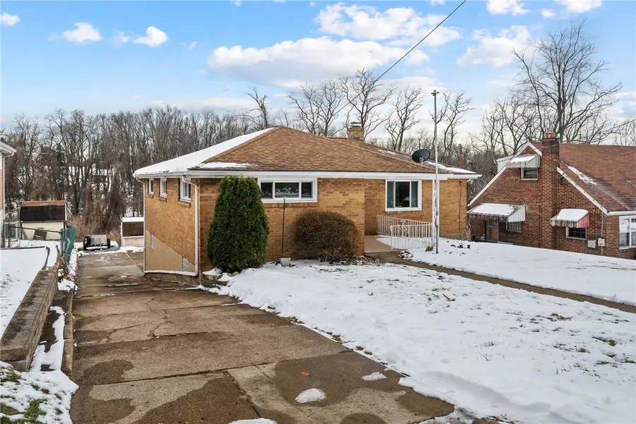 836 Division St, West Mifflin, PA 15122 - Image #2