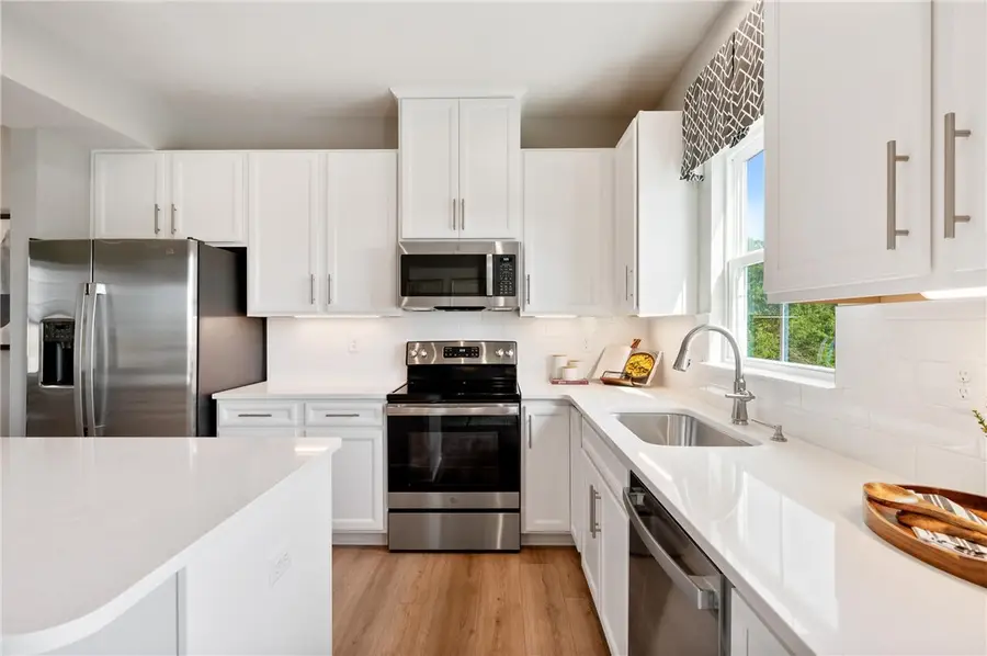 413 Nolan Circle, Cranberry Township, PA 16066 - Image #3