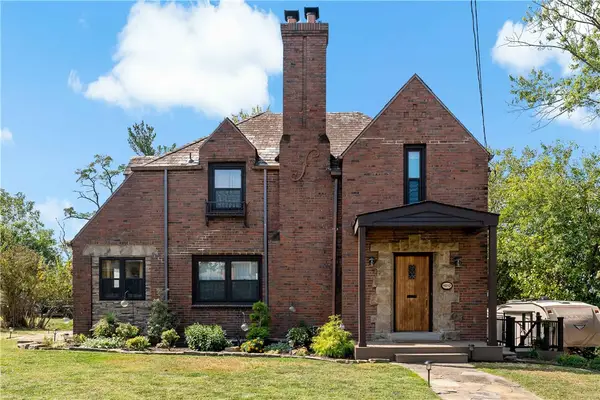 1012 Forsythe Rd, Carnegie, PA 15106