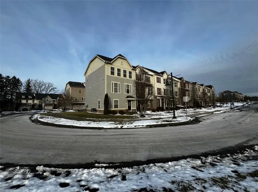 416 Fairmont Dr, Warrendale, PA 15090 - Image #3