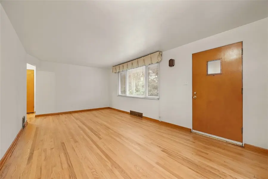 507 Grandview Ave, Carnegie, PA 15106 - Image #2