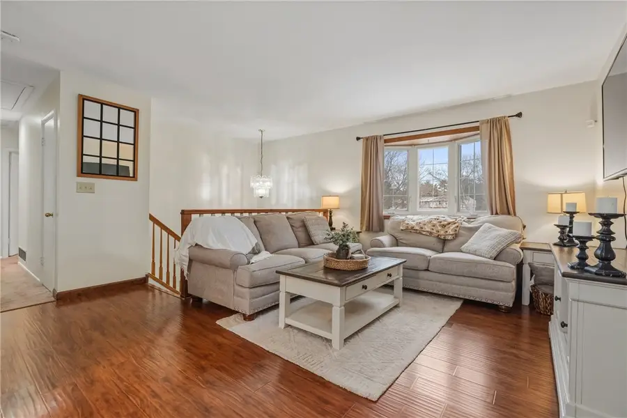 576 Joan Street, Cranberry Township, PA 16066 - Image #3