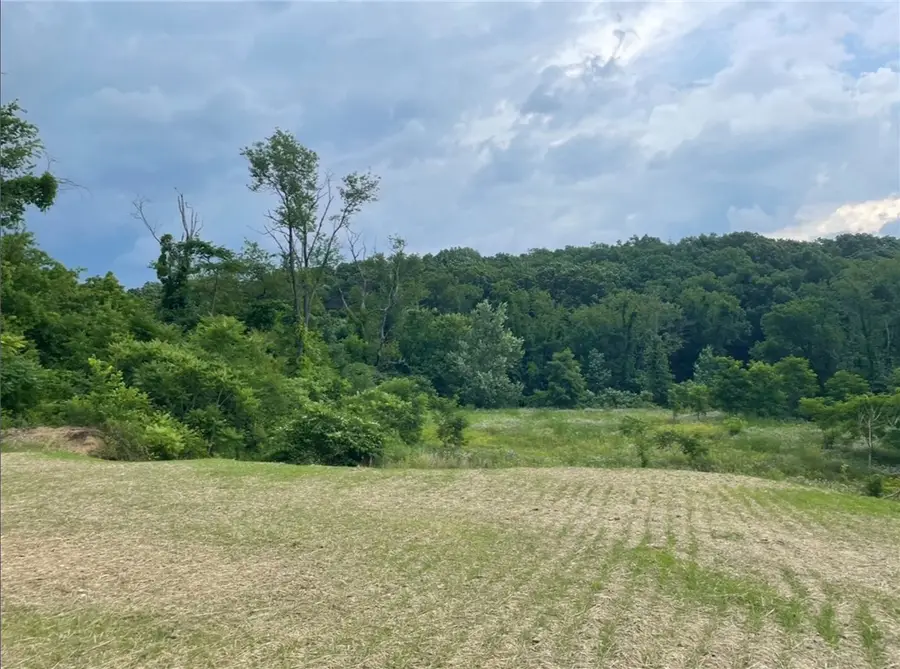 3372 Brodhead Rd, Center, PA 15001 - Image #3