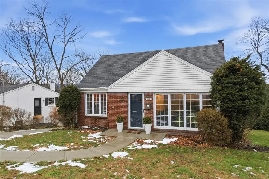 111 Rockingham Rd, Ohara Township, PA 15238 - Image #2