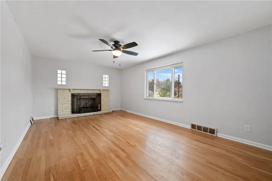 812 Parkway Ave, Penn Hills, PA 15235 - Image #2