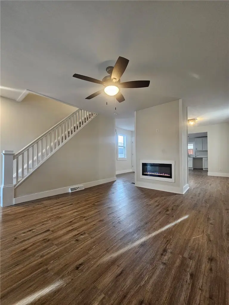 539 Walnut St, Vandergrift, PA 15690 - #2