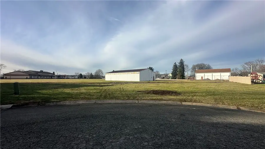 112 Shawnee Dr, Harrison, PA 15065 - Image #2