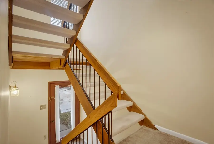 363 Hawthorne Ct, Pittsburgh, PA 15237 - Image #3