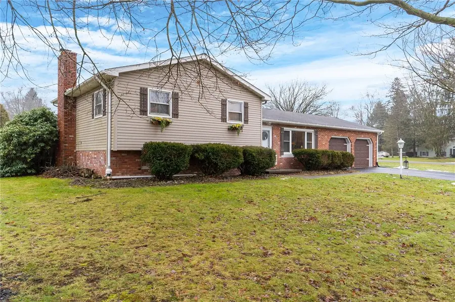 3 Redwood Dr, Hempfield, PA 16125 - Image #3