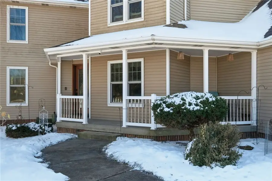 27 Deerfield Dr, Penn Township, PA 15636 - #3