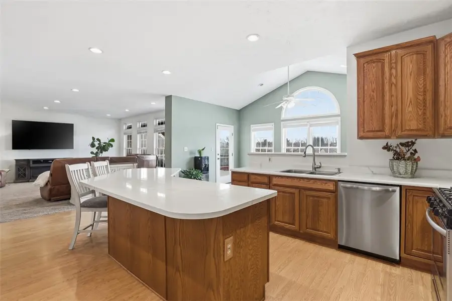 4535 Marina Dr, Pittsburgh, PA 15120 - Image #3