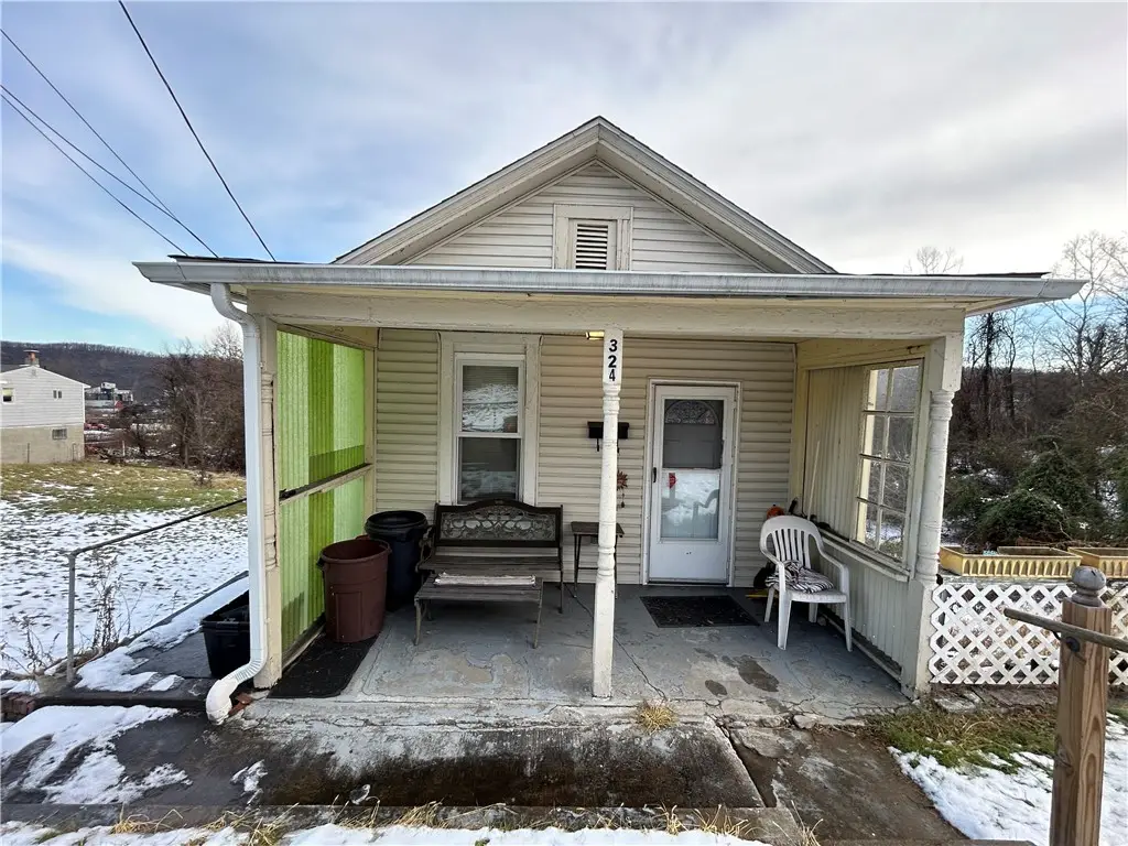 324 Crest St, Clairton, PA 15025 - Image #1