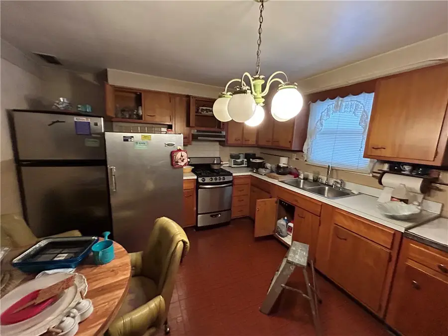 324 Crest St, Clairton, PA 15025 - Image #3