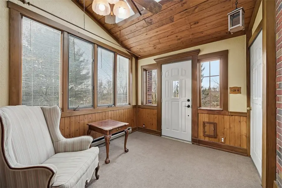 111 Dauntless Dr, Penn Hills, PA 15235 - Image #3