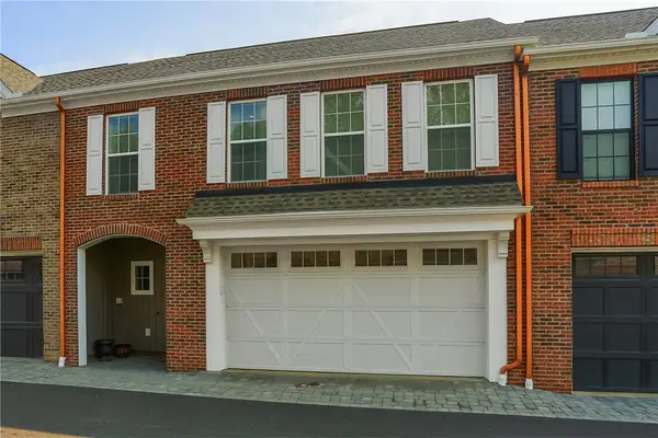 702 England Rd, Cranberry Twp, PA 16066