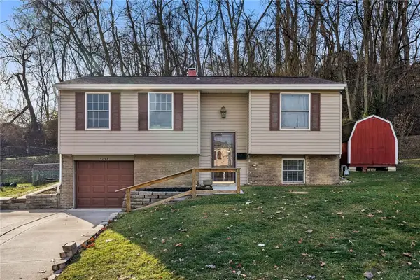 5158 Elmwood Dr, Baldwin Boro, PA 15227